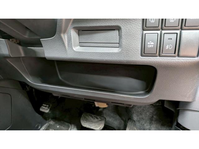 スペーシアカスタム ＴＳ　４ＷＤ　１年保証付　寒冷地仕様　両側パワースライド　バックカメラ　純正スマホ連動ナビ　レーダーブレーキ　ワンセグＴＶ　ＨＩＤ　オートエアコン　オートライト　ミラーヒーター（3枚目）