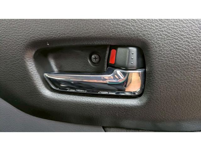 スペーシアカスタム ＴＳ　４ＷＤ　１年保証付　寒冷地仕様　両側パワースライド　バックカメラ　純正スマホ連動ナビ　レーダーブレーキ　ワンセグＴＶ　ＨＩＤ　オートエアコン　オートライト　ミラーヒーター（52枚目）