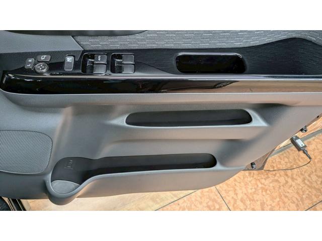 スペーシアカスタム ＴＳ　４ＷＤ　１年保証付　寒冷地仕様　両側パワースライド　バックカメラ　純正スマホ連動ナビ　レーダーブレーキ　ワンセグＴＶ　ＨＩＤ　オートエアコン　オートライト　ミラーヒーター（56枚目）