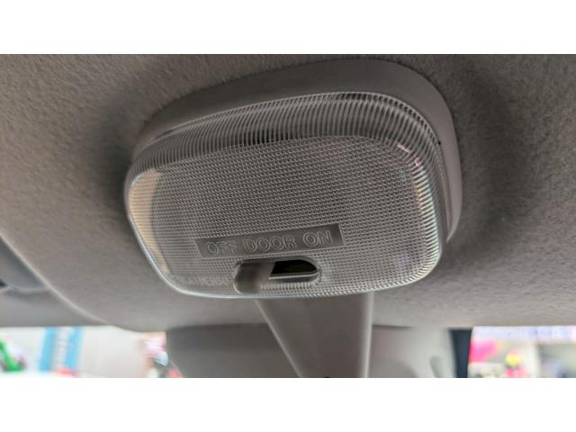 エブリイワゴン ＪＰターボ　４ＷＤ　１年保証付　ハイルーフ　社外ナビ　フルセグＴＶ　両側スライド☆シートヒーター　オートエアコン　ライトレベライザー　リアヒーター（13枚目）