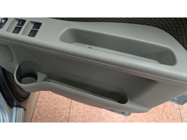 エブリイワゴン ＪＰターボ　４ＷＤ　１年保証付　ハイルーフ　社外ナビ　フルセグＴＶ　両側スライド☆シートヒーター　オートエアコン　ライトレベライザー　リアヒーター（20枚目）