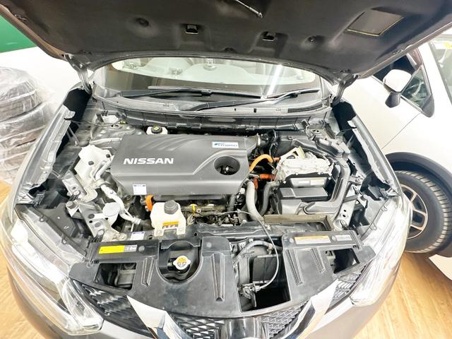 エクストレイル ２０Ｓ　エマージェンシーブレーキパッケージ　４ＷＤ　１年保証付　社外ナビ　バックカメラ　レザーシート　切替４ＷＤ　フルセグＴＶ　ＬＥＤヘッドライト　エマージェンシーブレーキ　純正エンジンスターター　プッシュスタート（7枚目）