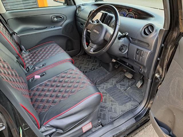 タント カスタムＲＳ　４ＷＤ　ターボ　電動スライドドア　ナビ　バックカメラ　スマートキー（2枚目）