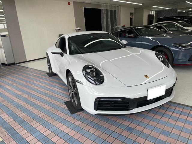 ９１１ ９１１カレラ　（ＪＵ適正販売店）　盗難防止システム　アイドリングストップ　クルーズコントロール　シートヒーター　革シート　ＬＥＤヘッドライト　クリアランスソナー　バックカメラ　フロントカメラ（4枚目）