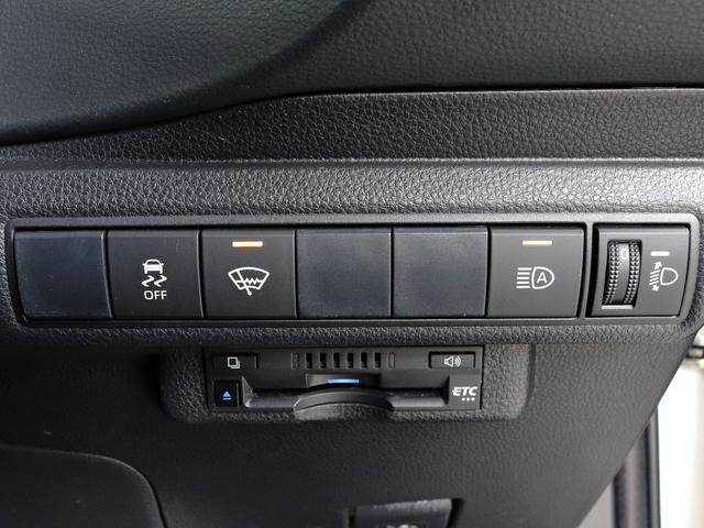 カローラツーリング ハイブリッド　Ｇ－Ｘ　寒冷地　セーフティセンス　ナビ　バックカメラ　Ｂｌｕｅｔｏｏｔｈ　インテリジェントクリアランスソナー　ＬＥＤヘッドライト　ＥＴＣ　前後ドラレコ　充電用ＵＳＢ端子　プッシュスタート　本州仕入れ　４ＷＤ（13枚目）