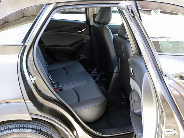 ＣＸ－３ ＸＤ　プロアクティブ　Ｓパッケージ　ＢＯＳＥサウンド　マツコネナビ　３６０度ビューモニター　ＣＤ／ＤＶＤ／地デジ　ハーフレザー　シート／ステアリングヒーター　パワーシート　ＬＥＤヘッドランプ　フォグライト　リアフォグ　ＨＵＤ　ＢＳＭ（7枚目）