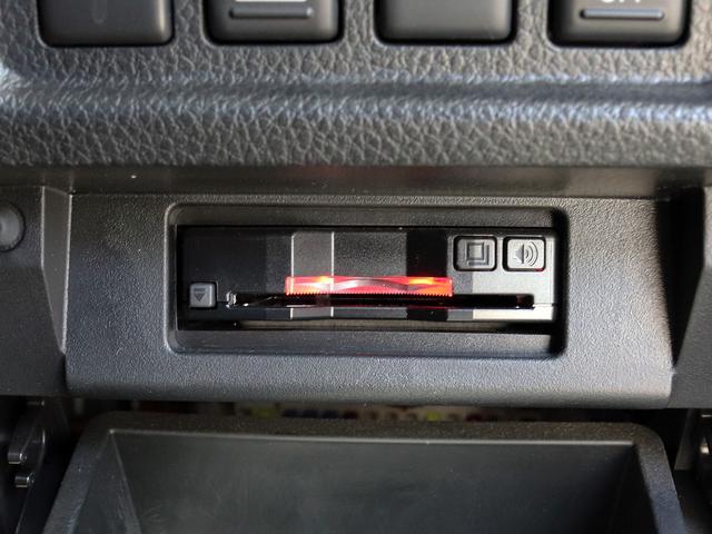 エルグランド ３５０ハイウェイスター　ナビＴＶ　両側パワースライドドア　クルーズコントロール　パワーバックドア　ＥＴＣ　ＬＥＤヘッドランプ　オットマン　カップホルダー付きサイドテーブル　角度調整付きアームレスト　ハーフレザー　本州仕入れ（10枚目）
