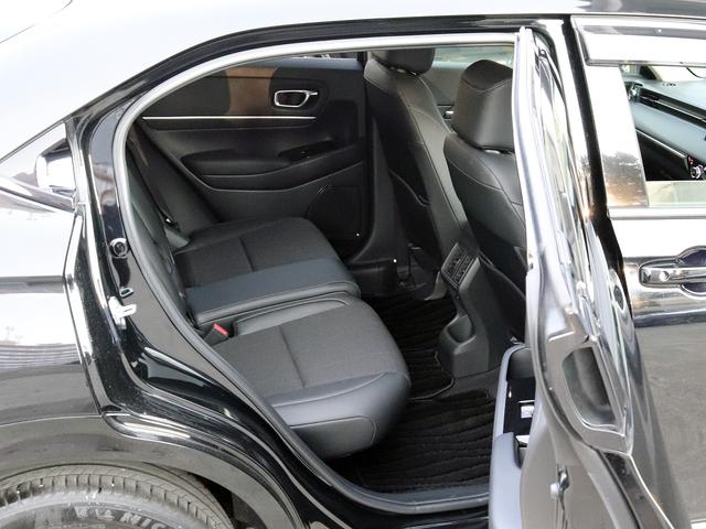 ヴェゼル e:HEV Z ホンダセンシング ホンダコネクトナビTV バックカメラ シート/ステアヒーター ワイヤレス充電 パワーシート BSM パワーバックドア ハーフレザー LEDフォグ ドラレコ ETC 本州仕入れ 4WD(37枚目)