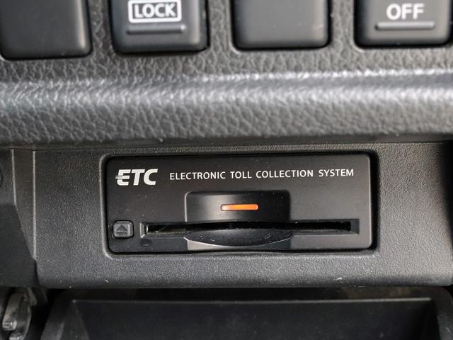 エルグランド 250ハイウェイスタープレミアム メーカーナビTV 全周囲カメラ フリップダウンモニター 両側パワースライドドア ニスモ18インチAW 黒革シート シートヒータ クルコン AC100V電源 パワーバックドア ETC ドラレコ 本州仕入(15枚目)