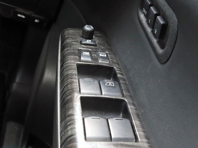 エルグランド 250ハイウェイスタープレミアム メーカーナビTV 全周囲カメラ フリップダウンモニター 両側パワースライドドア ニスモ18インチAW 黒革シート シートヒータ クルコン AC100V電源 パワーバックドア ETC ドラレコ 本州仕入(51枚目)