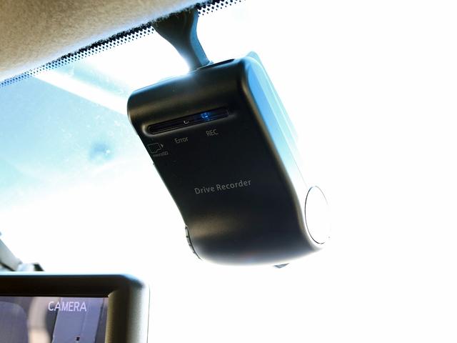 エルグランド 250ハイウェイスタープレミアム メーカーナビTV 全周囲カメラ フリップダウンモニター 両側パワースライドドア ニスモ18インチAW 黒革シート シートヒータ クルコン AC100V電源 パワーバックドア ETC ドラレコ 本州仕入(55枚目)