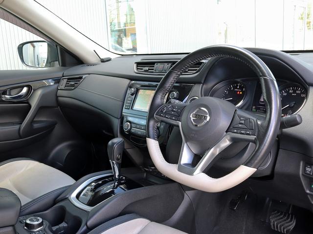 エクストレイル モード・プレミア ハイコントラストインテリア 7人乗 ナビTV 全周囲カメラ デジタルインナミラー ホワイト革シート 前席/後席シートヒーター パワーバックドア ETC LEDヘッドランプ フォグライト プッシュスタート LEDフロントメーカー(28枚目)