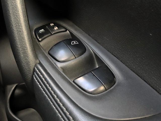 エクストレイル モード・プレミア ハイコントラストインテリア 7人乗 ナビTV 全周囲カメラ デジタルインナミラー ホワイト革シート 前席/後席シートヒーター パワーバックドア ETC LEDヘッドランプ フォグライト プッシュスタート LEDフロントメーカー(42枚目)