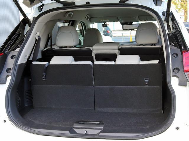 エクストレイル モード・プレミア ハイコントラストインテリア 7人乗 ナビTV 全周囲カメラ デジタルインナミラー ホワイト革シート 前席/後席シートヒーター パワーバックドア ETC LEDヘッドランプ フォグライト プッシュスタート LEDフロントメーカー(45枚目)