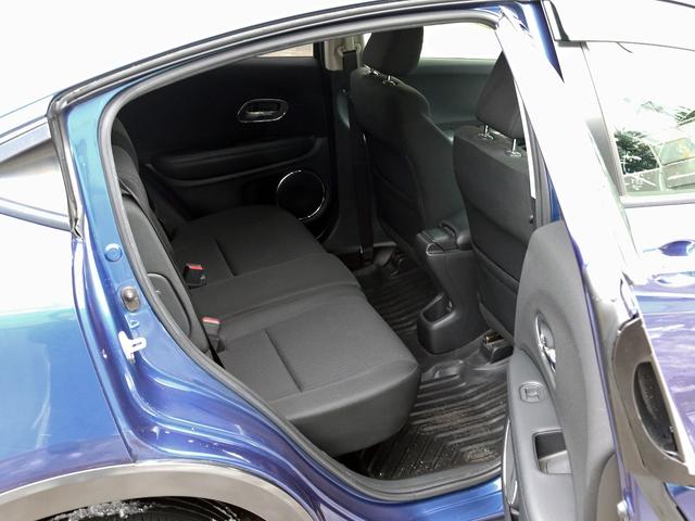 ヴェゼル ハイブリッドＸ・ホンダセンシング　ナビＴＶ　バックカメラ　シートヒーター　ＬＥＤヘッドランプ　アダクティブクルーズ　誤発進抑制機能　車線維持支援システム　衝突軽減ブレーキ　ＥＴＣ　パドルシフト　フォグランプ　プッシュスタート　４ＷＤ（34枚目）