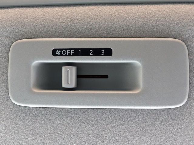 デリカミニ Ｔ　プレミアム　届出済未使用車　寒冷地プラスＰＫＧ　９インチディスプレイＯＤ　全周囲カメラ　ｅアシスト　マイパイロット　２トーンカラー　７インチ液晶メーター　両側パワスラ　シートヒーター　リアサーキュレーター　フォグ（52枚目）