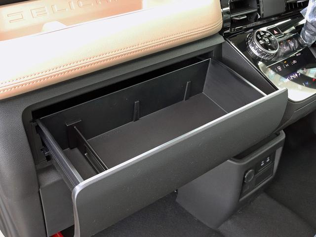 デリカミニ Ｔ　プレミアム　届出済未使用車　寒冷地プラスＰＫＧ　９インチディスプレイＯＤ　全周囲カメラ　ルーフレール　ｅアシスト　マイパイロット　２トーンカラー　液晶メーター　両側パワスラ　シートヒーター　リアサーキュレーター（43枚目）