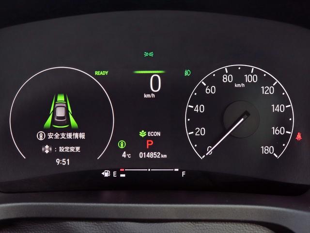 ヴェゼル ｅ：ＨＥＶ　Ｚ　ホンダセンシング　ホンダコネクト９インチナビＴＶ　全周囲カメラ　シート／ステアヒーター　ワイヤレス充電　ＥＴＣ２．０　ドラレコ　パワーバックドア　ハーフレザ　シーケンシャル　ＬＥＤフォグ　パドルシフト（4枚目）