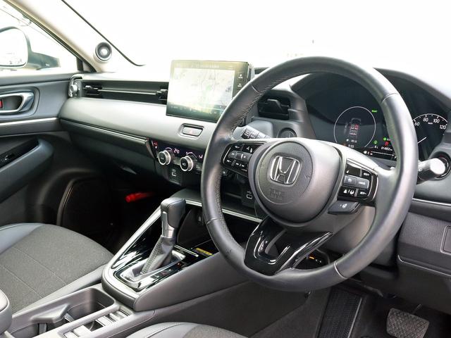 ヴェゼル ｅ：ＨＥＶ　Ｚ　ホンダセンシング　ホンダコネクト９インチナビＴＶ　全周囲カメラ　シート／ステアヒーター　ワイヤレス充電　ＥＴＣ２．０　ドラレコ　パワーバックドア　ハーフレザ　シーケンシャル　ＬＥＤフォグ　パドルシフト（31枚目）