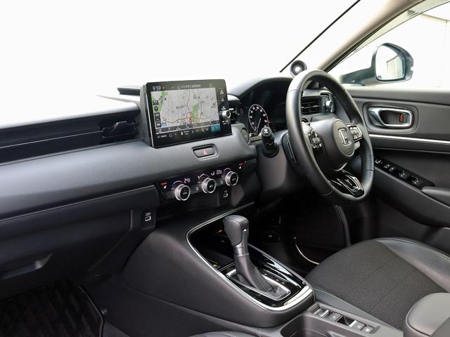 ヴェゼル ｅ：ＨＥＶ　Ｚ　ホンダセンシング　ホンダコネクト９インチナビＴＶ　全周囲カメラ　シート／ステアヒーター　ワイヤレス充電　ＥＴＣ２．０　ドラレコ　パワーバックドア　ハーフレザ　シーケンシャル　ＬＥＤフォグ　パドルシフト（33枚目）