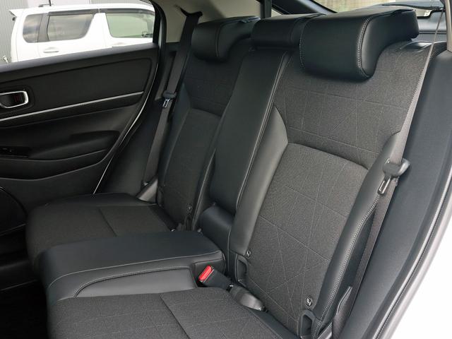 ヴェゼル ｅ：ＨＥＶ　Ｚ　ホンダセンシング　ホンダコネクト９インチナビＴＶ　全周囲カメラ　シート／ステアヒーター　ワイヤレス充電　ＥＴＣ２．０　ドラレコ　パワーバックドア　ハーフレザ　シーケンシャル　ＬＥＤフォグ　パドルシフト（36枚目）