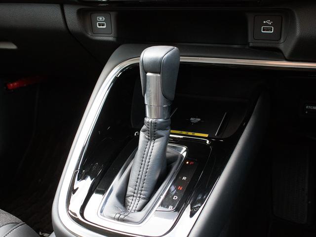 ヴェゼル e:HEV Z ホンダセンシング ホンダコネクトディスプレイ ナビTV 全周囲カメラ ステア/シートヒーター パワーバックドア ハーフレザー ETC2.0 ワイヤレス充電 BSM LEDヘッドランプ/フォグ 本州仕入(9枚目)