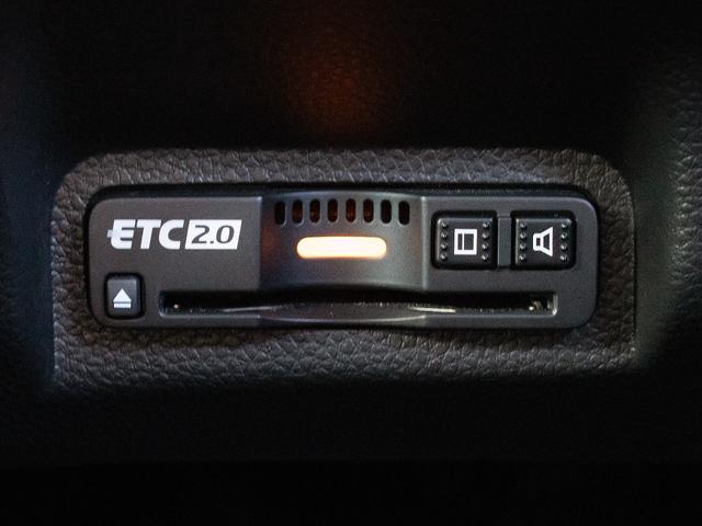 ヴェゼル e:HEV Z ホンダセンシング ホンダコネクトディスプレイ ナビTV 全周囲カメラ ステア/シートヒーター パワーバックドア ハーフレザー ETC2.0 ワイヤレス充電 BSM LEDヘッドランプ/フォグ 本州仕入(13枚目)