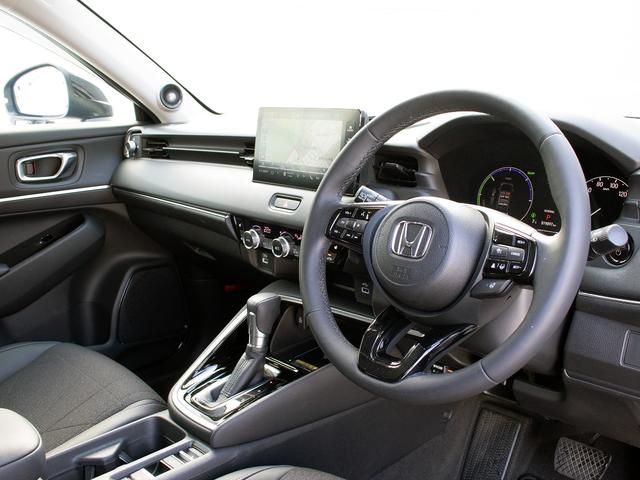 ヴェゼル e:HEV Z ホンダセンシング ホンダコネクトディスプレイ ナビTV 全周囲カメラ ステア/シートヒーター パワーバックドア ハーフレザー ETC2.0 ワイヤレス充電 BSM LEDヘッドランプ/フォグ 本州仕入(28枚目)