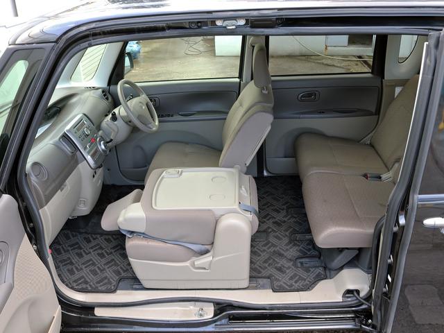 タント Ｘ　４ＷＤ　パワースライドドア　ＣＶＴ　オートエアコン　キーフリーシステム　イモビライザー　ツートーンインパネ　ウレタン製ステアリング　ＡＢＳ　アイドリングストップ　プライバシーガラス　ファブリックシート（30枚目）