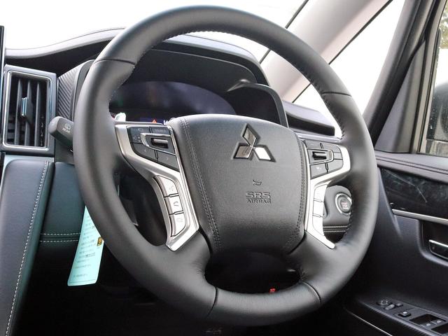 デリカＤ：５ シャモニー　登録済未使用車　１２．８インチフリップダウン　１１型ナビＴＶ　全周囲カメラ　電動サイドステップ　両側パワスラ　パワーバックドア　パワーシート　Ａストップ　１００Ｖ電源　ＢＳＭ　リアヒーター／クーラー（5枚目）