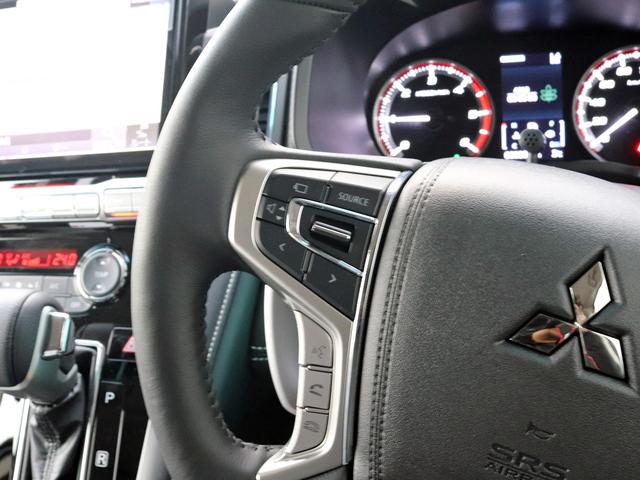 デリカＤ：５ シャモニー　登録済未使用車　１２．８インチフリップダウン　１１型ナビＴＶ　全周囲カメラ　電動サイドステップ　両側パワスラ　パワーバックドア　パワーシート　Ａストップ　１００Ｖ電源　ＢＳＭ　リアヒーター／クーラー（13枚目）