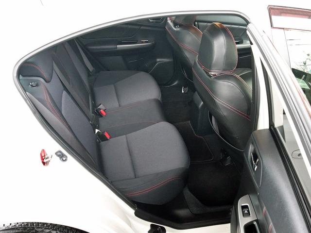 ＷＲＸ Ｓ４ ２．０ＧＴアイサイト　アイサイトＶｅｒ．３　ナビＴＶ　バックカメラ　ＨＫＳマフラー　パワーシート　ＬＥＤヘッドランプ　ＥＴＣ　パドルシフト　Ｂｌｕｅｔｏｏｔｈ　レーダークルーズ　プリクラッシュ　ＳＩ－ＤＲＩＶＥ　リアフォグ（35枚目）