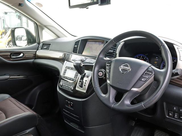 エルグランド ３５０ハイウェイスター　ナビＴＶ　全周囲カメラ　フリップダウンモニター　ｎｉｓｍｏエアロ／マフラー　ツインサンルーフ　デジタルインナ－ミラー　ＢＯＳＥサウンド　両側パワスラ　パワーバックドア　ＥＴＣ　クルコン　本州仕入れ（32枚目）