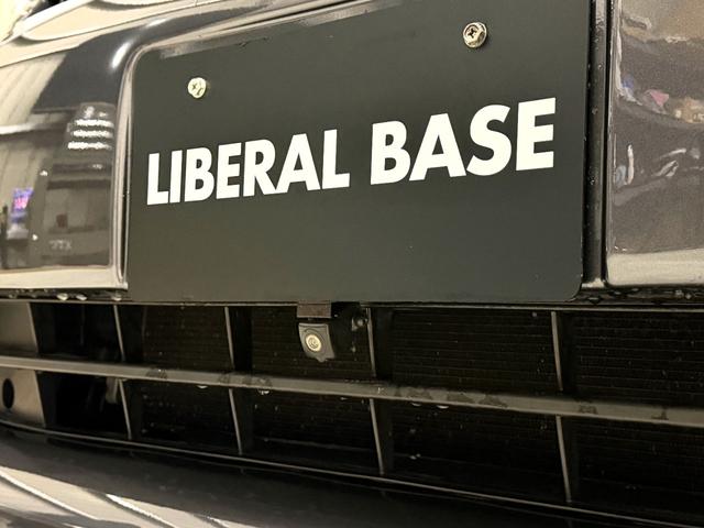 ヴェルファイア ２．４Ｚ　プラチナセレクションＩＩ　４ＷＤ　アルパイン８インチナビ　アルパイン１０，２インチフリップダウンモニター　本州仕入　フルセグＴＶ　フロント＆サイド＆バックカメラ　両側パワースライドドア　パワーバックドア　クラッツィオ革調カバー（9枚目）