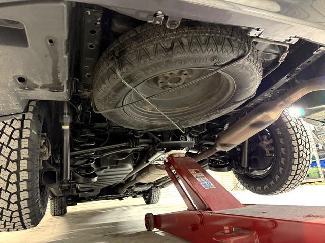 ヴェルファイア ２．４Ｚ　プラチナセレクションＩＩ　４ＷＤ　アルパイン８インチナビ　アルパイン１０，２インチフリップダウンモニター　本州仕入　フルセグＴＶ　フロント＆サイド＆バックカメラ　両側パワースライドドア　パワーバックドア　クラッツィオ革調カバー（17枚目）