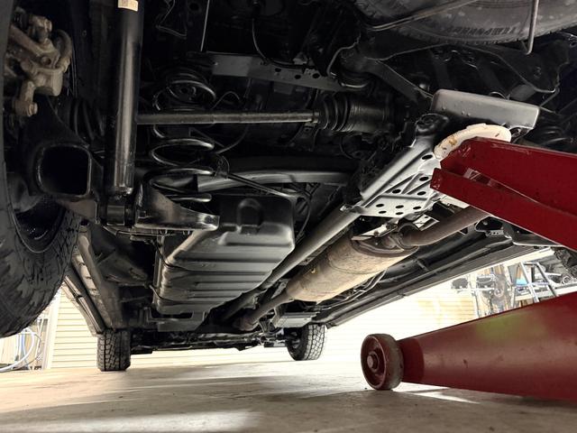 ヴェルファイア ２．４Ｚ　プラチナセレクションＩＩ　４ＷＤ　アルパイン８インチナビ　アルパイン１０，２インチフリップダウンモニター　本州仕入　フルセグＴＶ　フロント＆サイド＆バックカメラ　両側パワースライドドア　パワーバックドア　クラッツィオ革調カバー（18枚目）