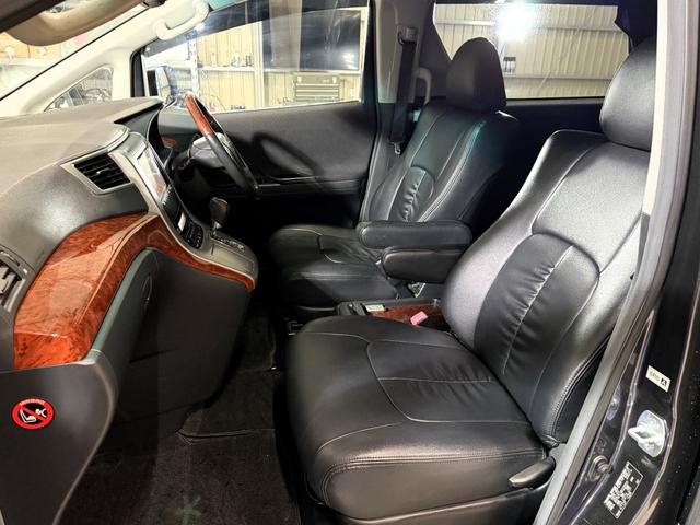 ヴェルファイア ２．４Ｚ　プラチナセレクションＩＩ　４ＷＤ　アルパイン８インチナビ　アルパイン１０，２インチフリップダウンモニター　本州仕入　フルセグＴＶ　フロント＆サイド＆バックカメラ　両側パワースライドドア　パワーバックドア　クラッツィオ革調カバー（40枚目）