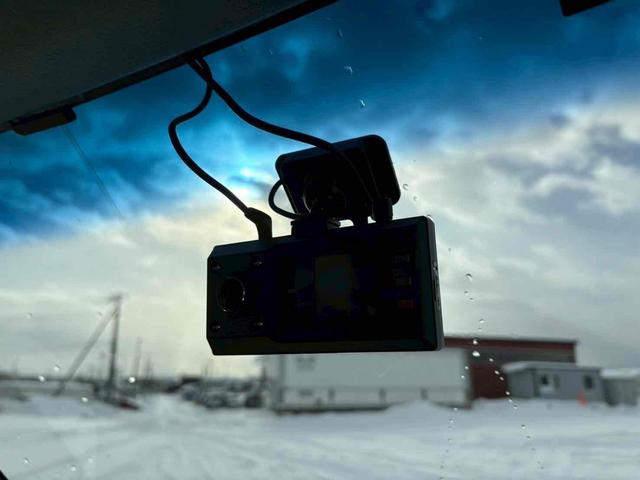 ソリオバンディット ＤＪＥ　４ＷＤ　ドライブレコーダー　ナビ　ＴＶ　オートクルーズコントロール　衝突被害軽減システム　両側電動スライドドア　ＨＩＤ　スマートキー　アイドリングストップ　電動格納ミラー　シートヒーター　ＣＶＴ（9枚目）