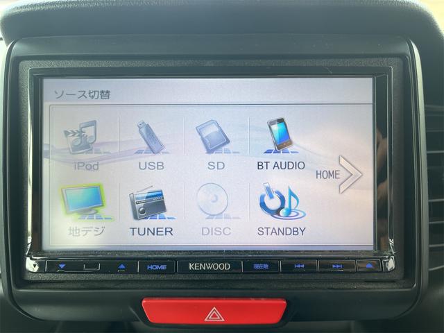 Ｎ－ＢＯＸカスタム Ｇ　４ＷＤ　ＥＴＣ　バックカメラ　両側スライドドア　ナビ　ＴＶ　オートライト　ＨＩＤ　スマートキー　アイドリングストップ　電動格納ミラー　シートヒーター　ベンチシート　ＣＶＴ　盗難防止システム　ＡＢＳ（4枚目）