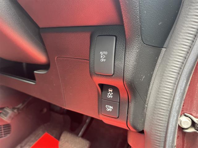 Ｎ－ＢＯＸカスタム Ｇ　４ＷＤ　ＥＴＣ　バックカメラ　両側スライドドア　ナビ　ＴＶ　オートライト　ＨＩＤ　スマートキー　アイドリングストップ　電動格納ミラー　シートヒーター　ベンチシート　ＣＶＴ　盗難防止システム　ＡＢＳ（8枚目）