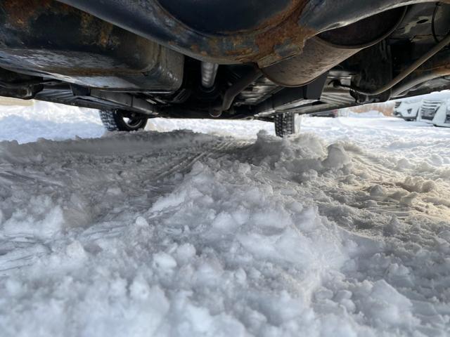 デイズルークス Ｘ　Ｖセレクション　４ＷＤ　検令和８年１１月１９日　スタッドレス装着　フルセグＴＶ　Ｂカメラ　純正エンスタ　Ｂｌｕｅｔｏｏｔｈ　ＥＴＣ　シートヒーター　両側パワースライドドア　横滑り防止装置　衝突軽減　全方位カメラ（23枚目）