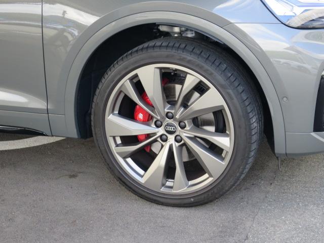 ＳＱ５スポーツバック ベースグレード　ＴＶチューナー　プライバシーガラス　カラードブレーキキャリパー　レッド　コンフォートＰ　ブラックスタイリングＰ　レザーＰ（7枚目）