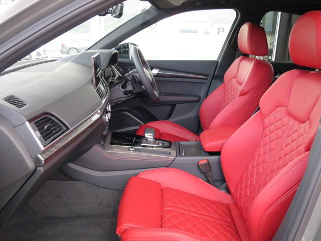 ＳＱ５スポーツバック ベースグレード　ＴＶチューナー　プライバシーガラス　カラードブレーキキャリパー　レッド　コンフォートＰ　ブラックスタイリングＰ　レザーＰ（8枚目）