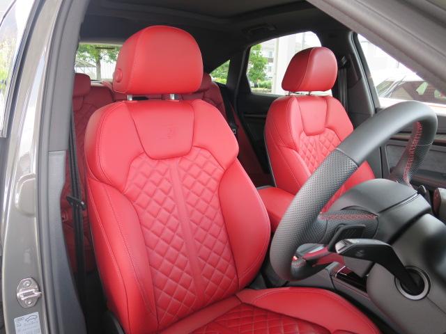 ＳＱ５スポーツバック ベースグレード　ＴＶチューナー　プライバシーガラス　カラードブレーキキャリパー　レッド　コンフォートＰ　ブラックスタイリングＰ　レザーＰ（23枚目）