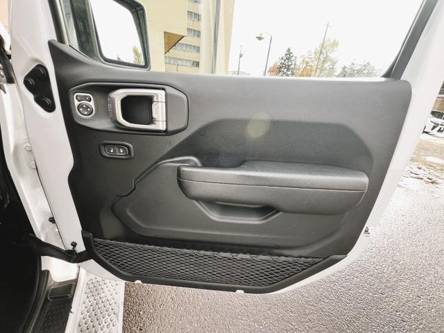 ジープ・ラングラーアンリミテッド スポーツ(14枚目)