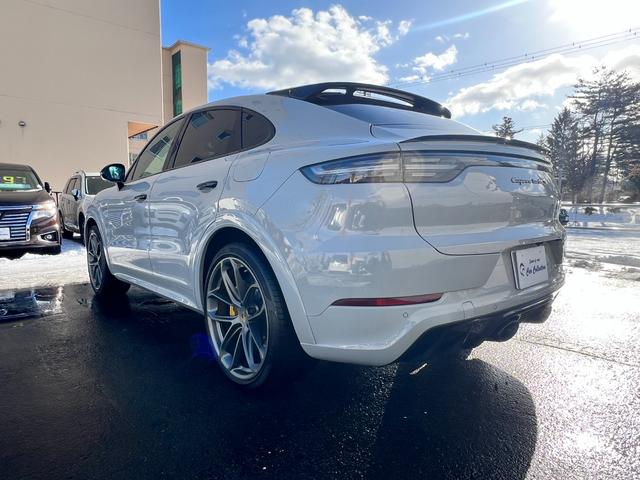 カイエンクーペ カイエンターボS E‐ハイブリッド クーペ(16枚目)