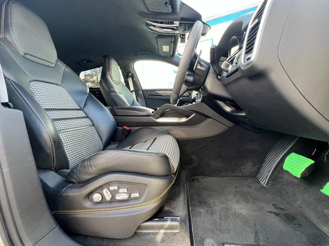 カイエンクーペ カイエンターボS E‐ハイブリッド クーペ(25枚目)