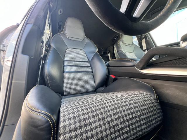 カイエンクーペ カイエンターボS E‐ハイブリッド クーペ(26枚目)