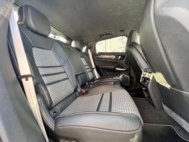 カイエンクーペ カイエンターボS E‐ハイブリッド クーペ(43枚目)