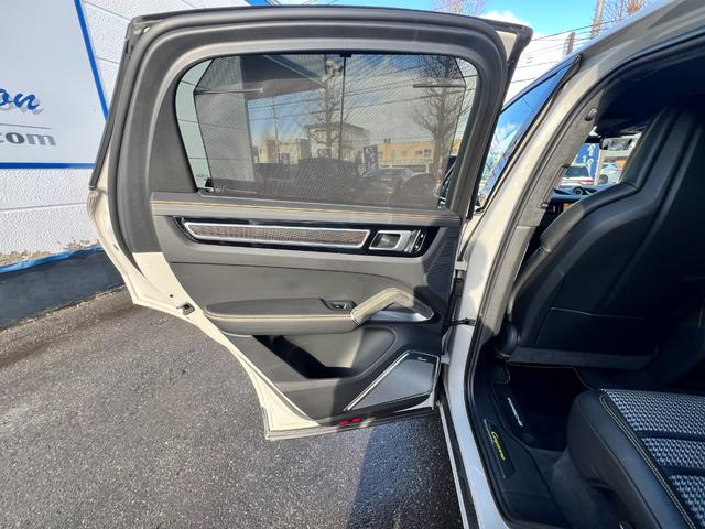 カイエンクーペ カイエンターボS E‐ハイブリッド クーペ(55枚目)